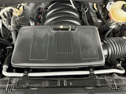 Used 2025 Chevrolet Tahoe LS RWD image 36