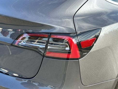 Used 2019 Tesla Model 3 Standard Range Plus image 13