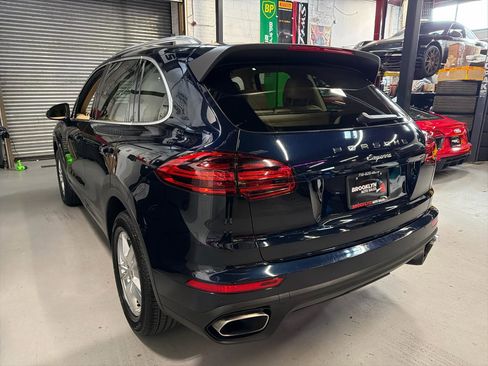 Used 2016 Porsche Cayenne image 7