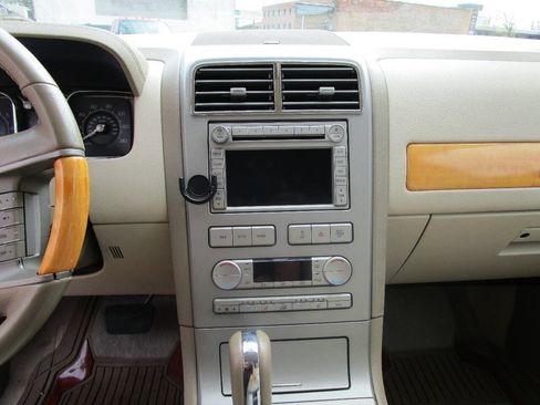 Used 2007 Lincoln MKX AWD image 11
