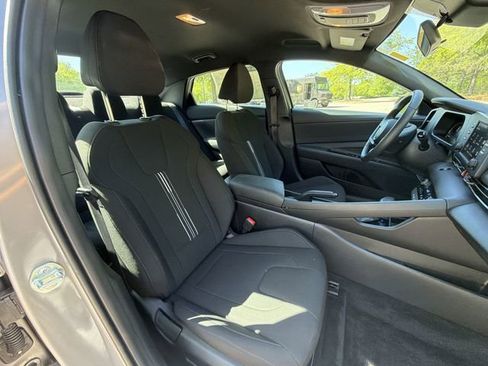 Used 2025 Hyundai Elantra Sport w/ Cargo Package FWD image 27