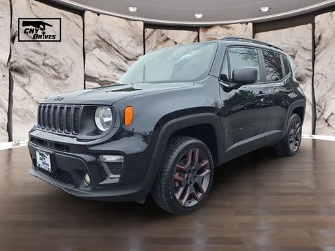 Used 2021 Jeep Renegade Latitude AWD/4WD image 1