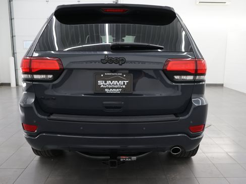 Used 2018 Jeep Grand Cherokee Altitude AWD/4WD image 26