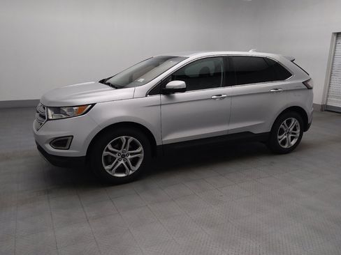 Used 2018 Ford Edge Titanium FWD image 2