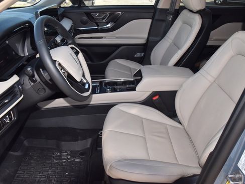 New 2026 Lincoln Corsair Reserve image 13