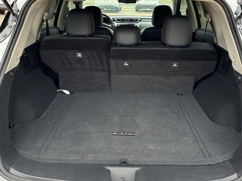 Used 2024 Nissan Murano SV image 3