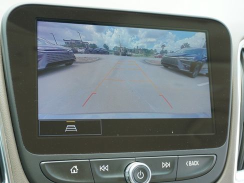 Used 2024 Chevrolet Malibu LT FWD image 18