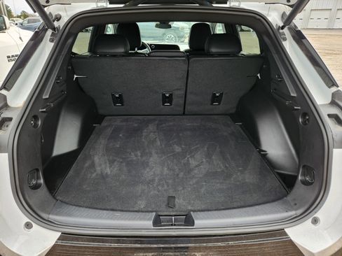 Used 2025 Chevrolet Equinox EV LT image 11