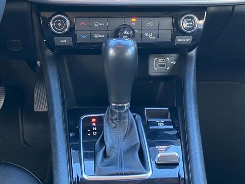 Used 2022 Jeep Compass Latitude w/ Sun and Sound Group image 13