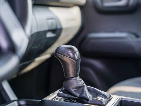 Certified 2020 Toyota Tacoma SR image 18