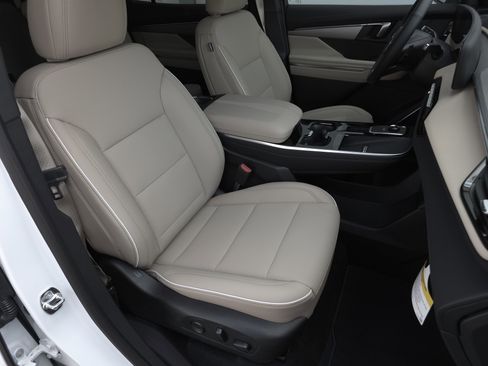 New 2026 Buick Enclave Preferred w/ Power Package FWD image 46