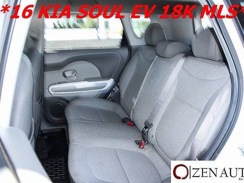 Used 2016 Kia Soul EV FWD image 29