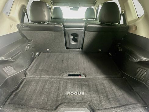 Used 2019 Nissan Rogue SV AWD/4WD image 27