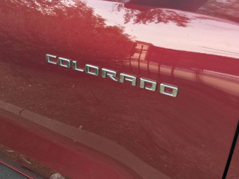 Used 2024 Chevrolet Colorado Trail Boss w/ Technology Package image 11