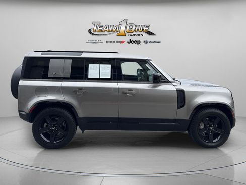 Used 2022 Land Rover Defender 110 X-Dynamic SE image 10