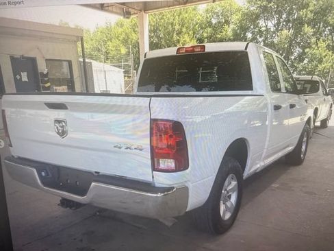Used 2021 RAM 1500 Tradesman w/ Chrome Appearance Group AWD/4WD image 3