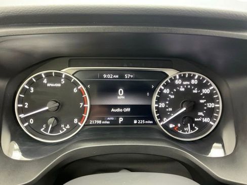 Used 2025 Nissan Rogue SV AWD/4WD image 9