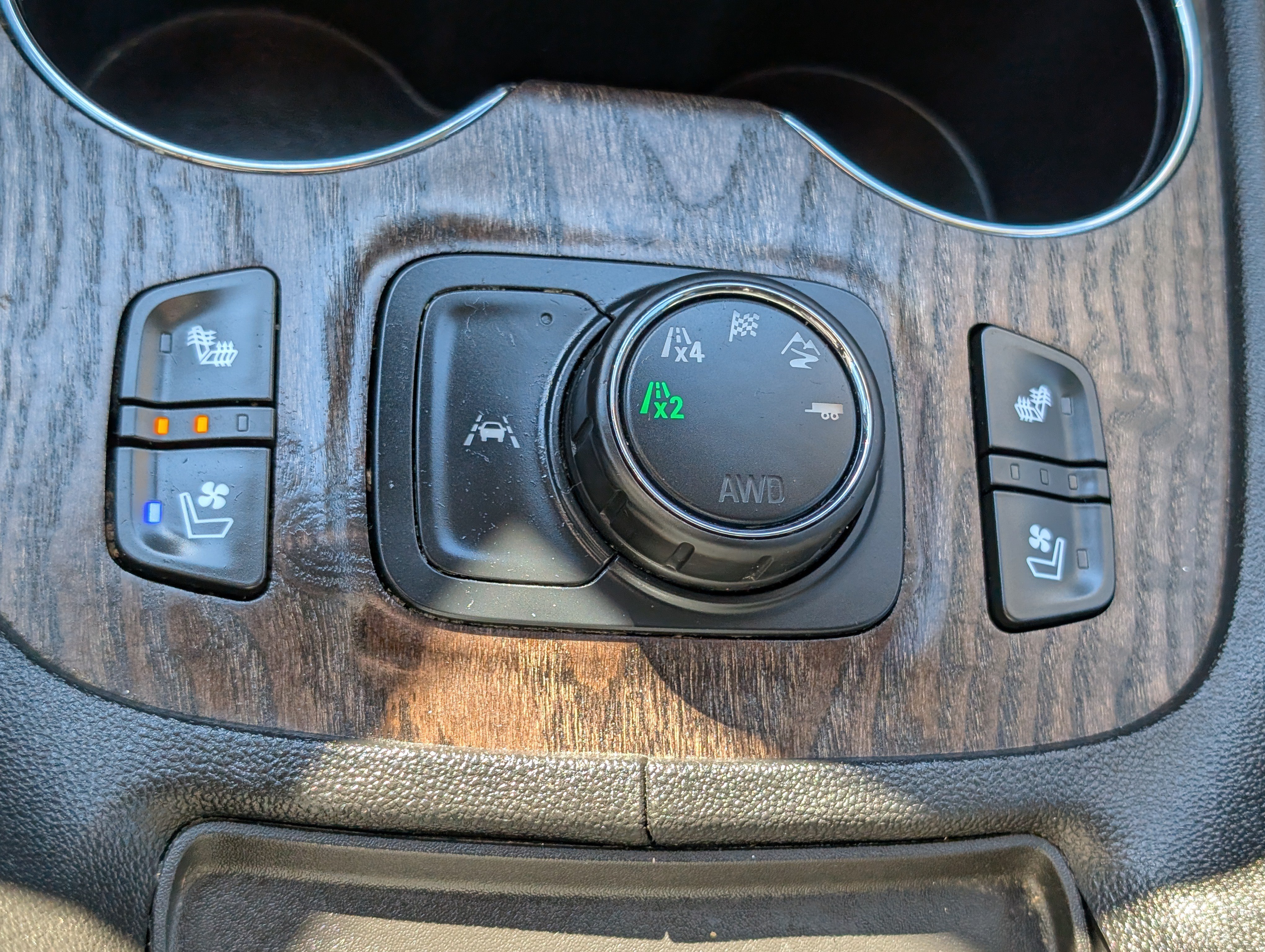 Used 2021 GMC Acadia Denali w/ Denali Ultimate Package AWD/4WD image 29