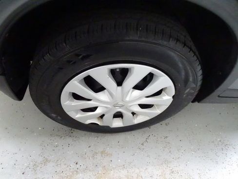 Used 2015 Nissan Rogue S AWD/4WD image 25