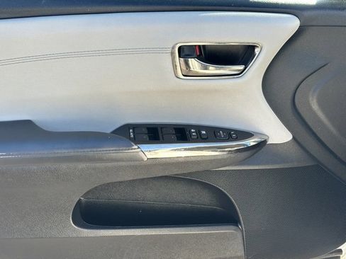 Used 2016 Toyota Avalon XLE image 20