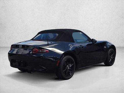 Used 2022 MAZDA MX-5 Miata Sport RWD image 5