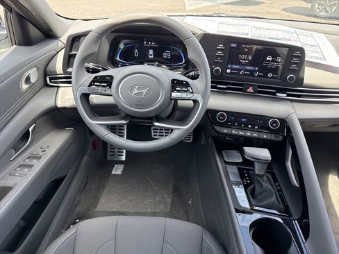 New 2026 Hyundai Elantra SEL Sport FWD image 14
