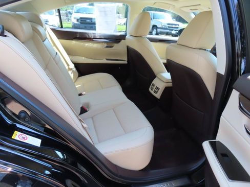 Used 2018 Lexus ES 350 w/ Premier Package FWD image 19