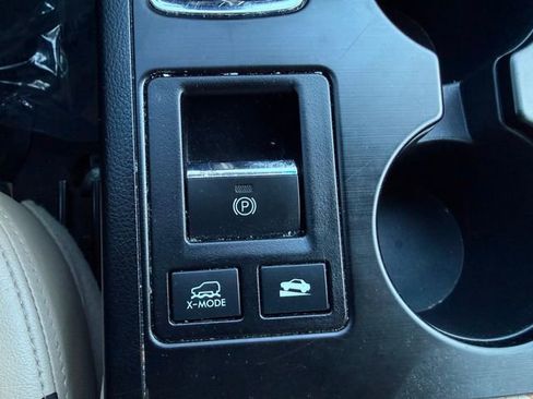 Used 2018 Subaru Outback 2.5i Limited image 12