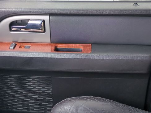 Used 2010 Ford Expedition Eddie Bauer image 32