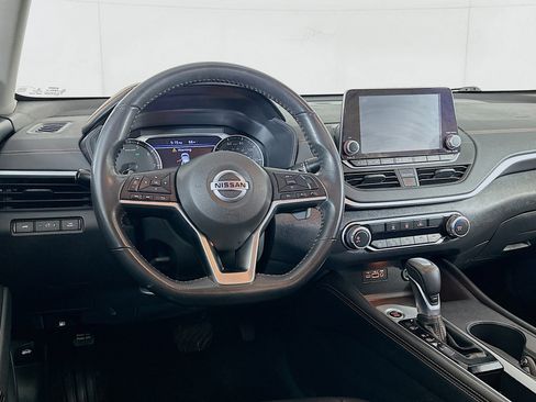 Used 2022 Nissan Altima 2.5 SR FWD image 17