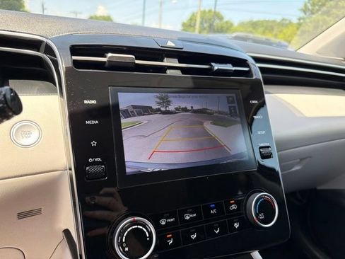 Used 2022 Hyundai Tucson SEL FWD image 18