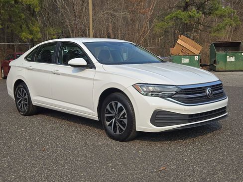 Used 2023 Volkswagen Jetta S FWD image 1