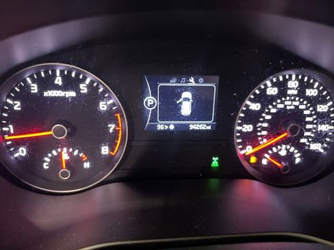 Used 2017 Kia Sportage LX w/ LX Popular Package image 2