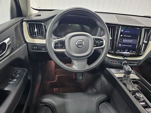 Used 2021 Volvo XC60 T5 Inscription w/ Protection Package Premier image 12