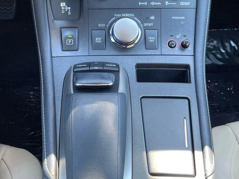 Used 2014 Lexus CT 200h Premium image 14