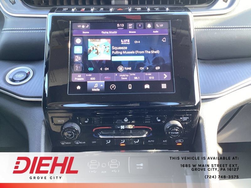 Used 2023 Jeep Grand Cherokee L Laredo w/ Luxury Tech Group I AWD/4WD image 38