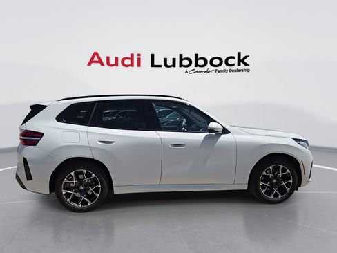 Used 2025 BMW X3 xDrive30 AWD/4WD image 9