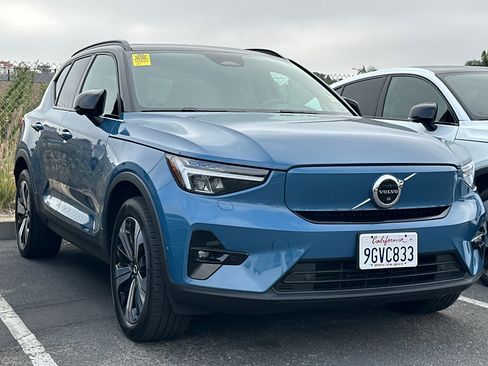 Used 2023 Volvo XC40 Recharge Plus AWD/4WD image 2