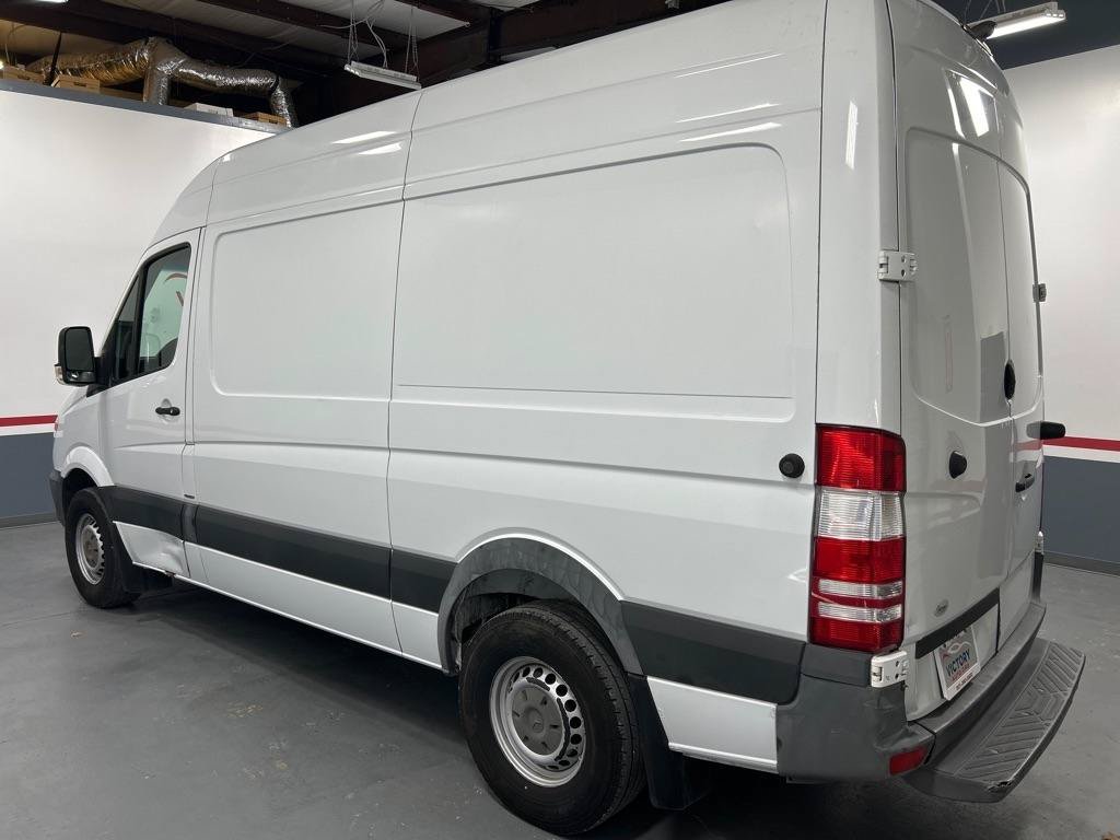 Used 2016 Mercedes-Benz Sprinter 2500 image 4