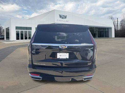 Used 2024 Cadillac Escalade Premium Luxury w/ LPO, Floor Liner Package AWD/4WD image 4