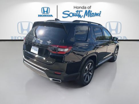 Certified 2023 Honda Pilot Elite image 7