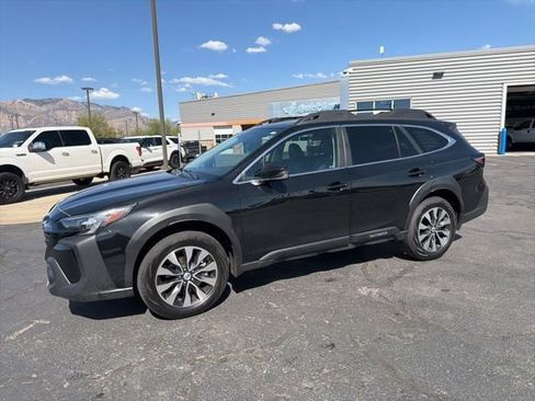 Used 2025 Subaru Outback Limited AWD/4WD image 11