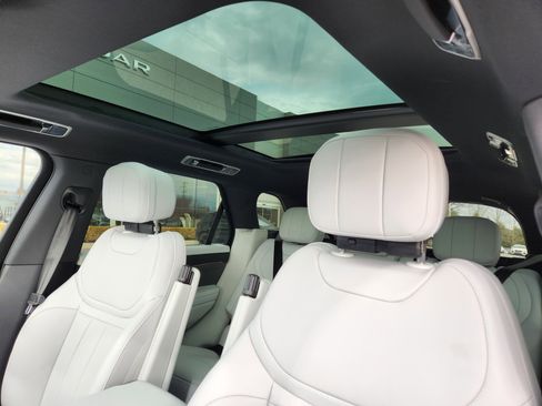 New 2026 Land Rover Range Rover Sport SE AWD/4WD image 9