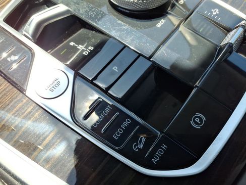 Used 2023 BMW X7 xDrive40i AWD/4WD image 8