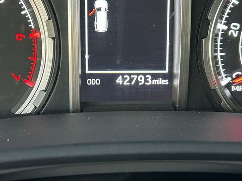 Used 2024 Toyota 4Runner TRD Off-Road Premium image 20