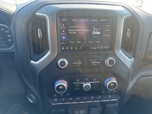 Used 2021 GMC Sierra 3500 Denali image 28