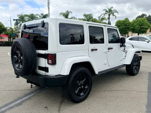 Used 2015 Jeep Wrangler Unlimited Sahara AWD/4WD image 5