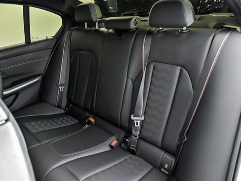 Used 2022 BMW M3 Competition w/ M Carbon Exterior Package RWD image 19
