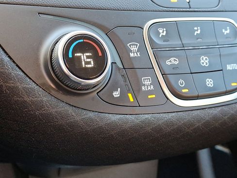 Used 2023 Chevrolet Malibu LT FWD image 19