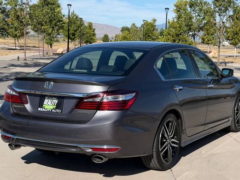 Used 2017 Honda Accord Sport image 6